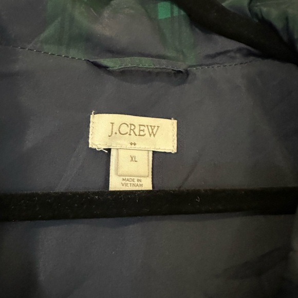 J. Crew Navy and Green Plaid Vest XL Holiday Winter Cozy Preppy Classic Outdoors - Picture 2 of 3